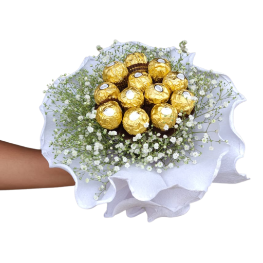 Ramo de flores con rocher blanco